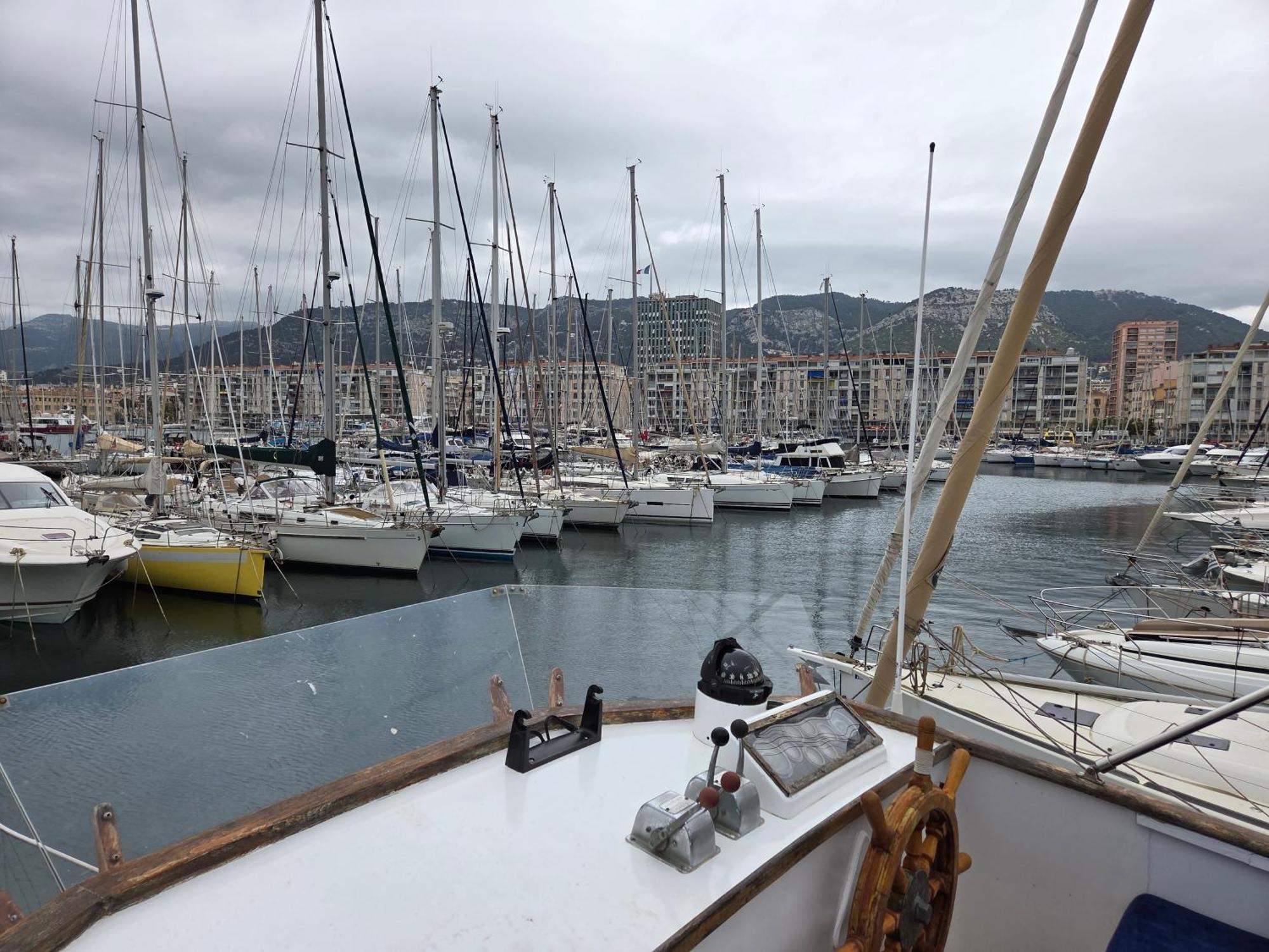 Moment De Legende Botel Toulon